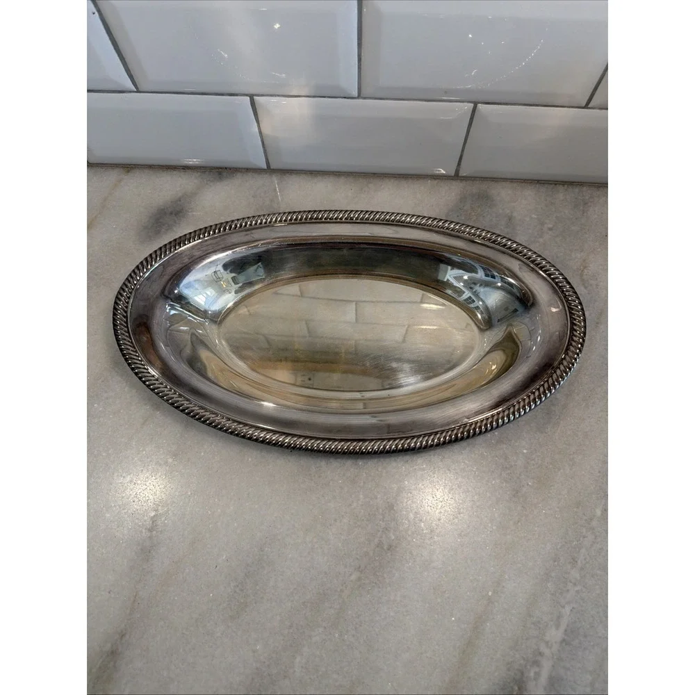 WM. Rogers 12x7 Silver Plate/Bread Dish ES052‎